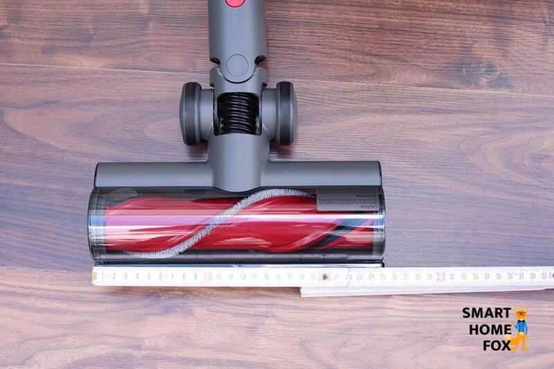 Die Breite der Bodenwalze in unserem Test gemessen